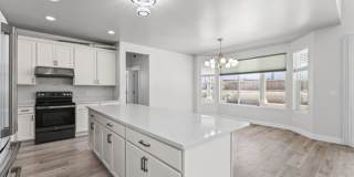 Large luxurious house with view of beautiful Utah Lake! Gallery 33