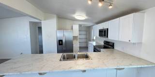 Bright  Spacious 3-Bedroom Home with Open Layout Gallery 1