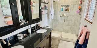 Nice 3 Bedroom (+Bonus Room) Home For Rent - Includes Weekly Pool & Monthly Cleaning Services! Gallery 32