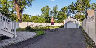 21 E REDMAN Avenue Gallery 73