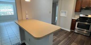 2231 Bellevue Way Gallery 3