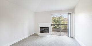 Deerwood Apartments Gallery 12