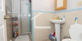 Huge 6 bed in Allston Gallery 11