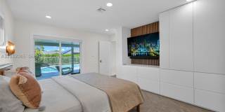 1001 NW 4th Ct Gallery 26