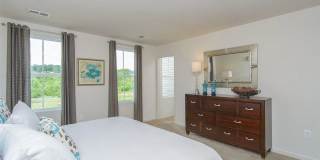 Room in 4 Bedroom Home at Bent Willow Dr Gallery 24