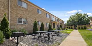 Monon Living Gallery 92