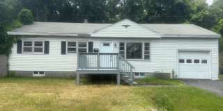 3 BD | 1 BA | South Colonie Schools Gallery 1