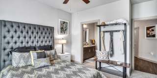 The Peri on Westheimer Gallery 6