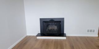 Amazing North Side Condominium Gallery 16