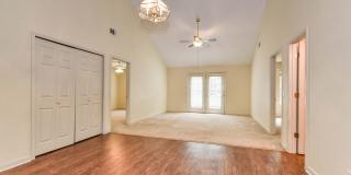 3 Bedroom, 2 Bath Home with Fully Fenced Yard – Pet Friendly! Gallery 5