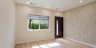 11120 Emelita Street Gallery 2