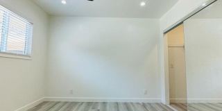 4021 Stevely Ave Gallery 28