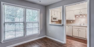 Courtyard on Main Gallery 7