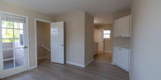 Excellent Santa Clara Location! Open Floor Plan! Granite Counters! Gallery 19