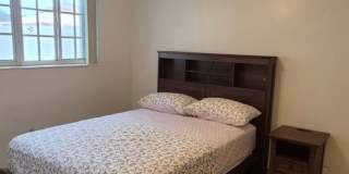 Charming 2 Bedroom / 1 Bathroom House Gallery 8
