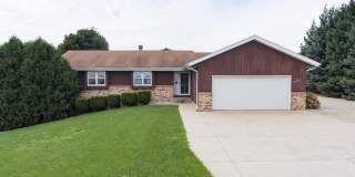 Spacious 4‑Bedroom Home with Attached Garage in Salem Lakes Gallery 1