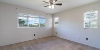 PRIME CORNER UNIT WITH CENTRAL AC!!! 3BR, 2.5BA WITH 2-CAR GARAGE Gallery 21