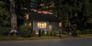 Charming 4BR House in Waterbury Gallery 1