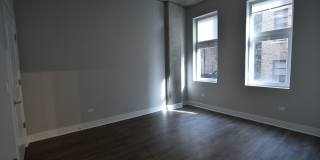 3833 N Broadway Gallery 164