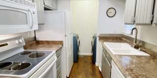South Anchorage Condo with Balcony, Garage, and Laundry in unit! Gallery 44