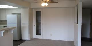 2 bedroom, 2 bath 3rd floor condo Gallery 4