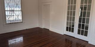 1930 Lyle Ave Gallery 1