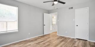 5019 27th Street Gallery 21