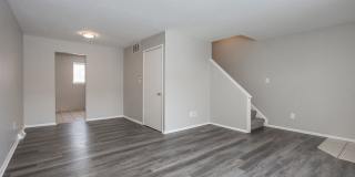 2 BED 1.5 BATH UNIT IN THE BANBURY CONDOMINIUMS! Gallery 1