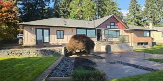 4 Bedroom Chico Way Waterfront! Gallery 1