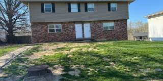 Three Level Three Bedroom Duplex in SW Columbia Gallery 1