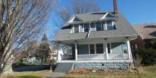 Gorgeous 4 bed, 2.5 bath in Lakewood Gallery 1