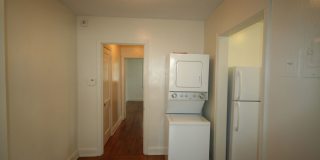Charming 1BR duplex. Walk to 9th St. and DUKE! Gallery 3