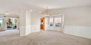 Coeur d' Alene Place! Gallery 22