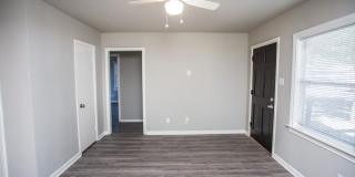 Spacious 4 Bed 2 Bath with Big Backyard Gallery 5