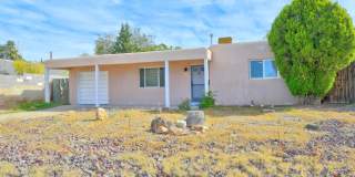 NE Heights 2 Bedroom 1 Bath with garage Gallery 1