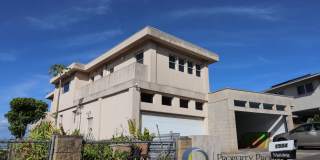 Kamehameha Heights - Large Custom 3 Bedroom 2 Bath Duplex - Available Now! Kamehameha Heights - Large Custom 3 Bedroom 2 Bath Duplex - Available Now! Gallery 1