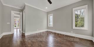 2011 Sharon Ave Gallery 24