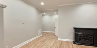 1014 W George Street Gallery 9