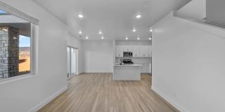 Newly Built 4 Bedroom Townhome! Gallery 7