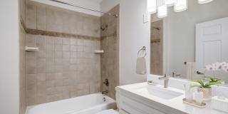 The Hamptons Gallery 18