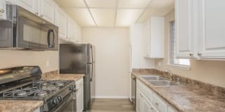 Huntington Highlander Apartment Homes Gallery 30