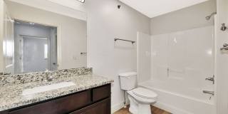 Luxurious One, Two and four-Bedroom Apartment Homes Gallery 9
