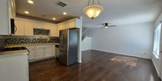 Beautiful townhome Gallery 8