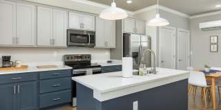 Fully furnished 1 bedroom! Gallery 21