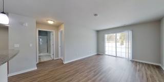 Condo Style Upper 3 Bedroom 2 Bathroom plus Den Apartment Gallery 20