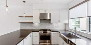 Beautiful three story live/work townhome in Westside Costa Mesa! Gallery 16