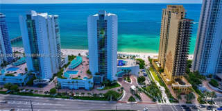 16425 Collins Ave Gallery 39