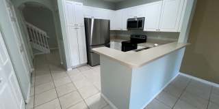 Lovely Townhome in Gate Community! Gallery 6
