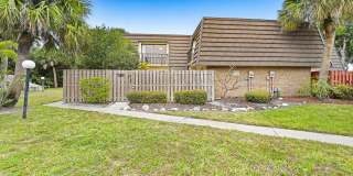 2111 Vista Oaks Circle NE Gallery 1
