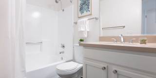 Grove Apartments Gallery 8